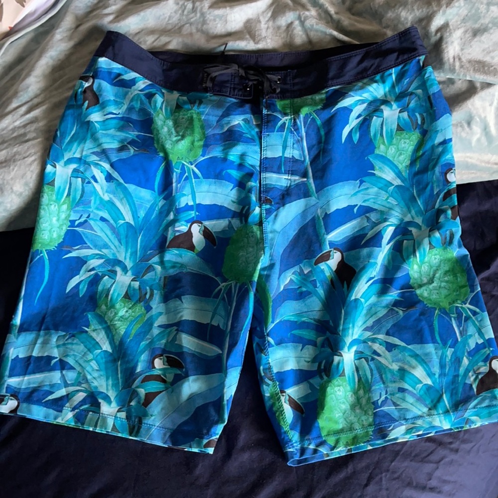 Hurley phantom men’s shorts sz 33